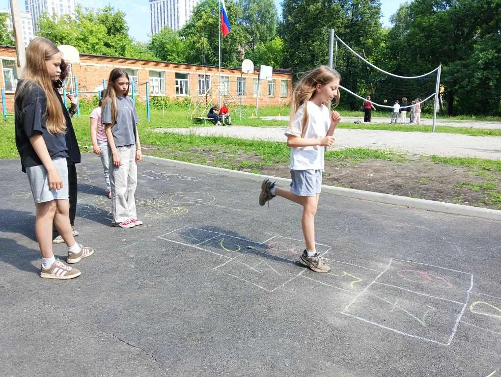 🌟 День молодежи: время действовать и веселиться! 🇷🇺✨

В преддверии Дня молодежи — праздника юност
