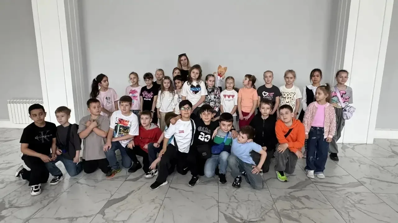 1-М и 2-А классы завершили учебный год Незабываемым путешествием в страну телевидения «В гостях у Хр