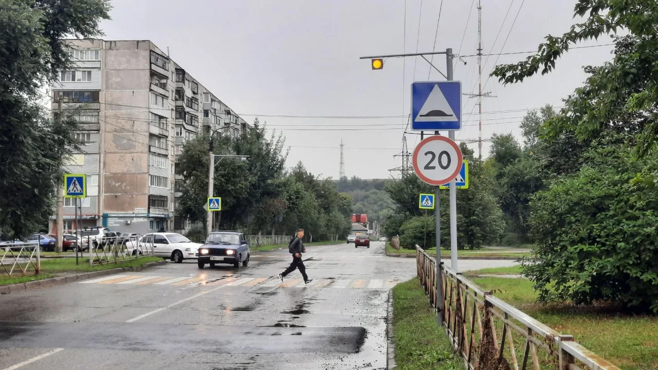 🚦В связи с началом учебного года интенсивность дорожного движения в городе значительно...