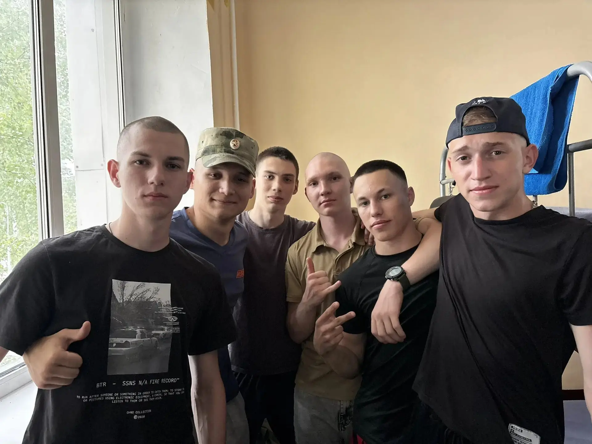 🎖️ Выпускники 11 «А» передают привет с абитурантских сборов!
