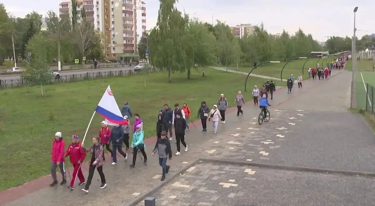 🚶 Нижнекамцев приглашают пройти 10 тысяч шагов
