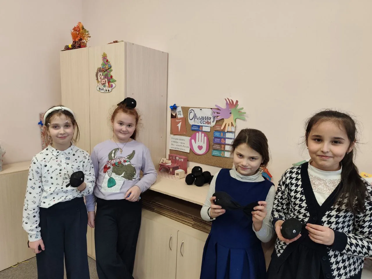 ✨ Орлята России из 2 «Б» класса продолжают свой путь в рамках трека «Орлёнок-Доброволец»! Каждая нед