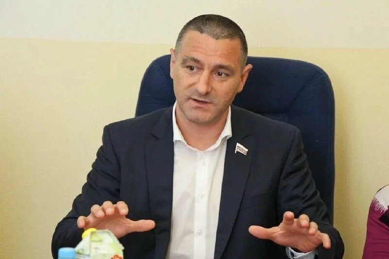 В Госдуме назвали женщин «неполноценными людьми», а мужчин без жены — инвалидами

Депутат Госдумы от