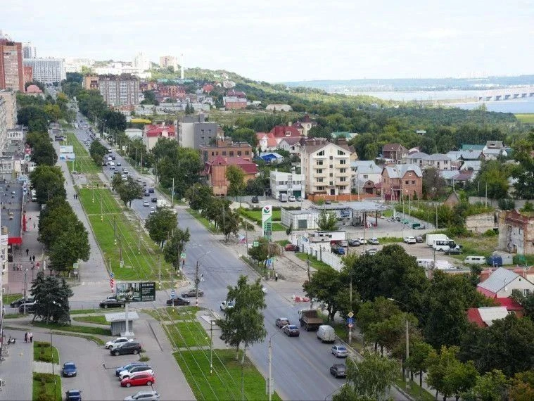 На перекрёстке улиц Кирова и Карсунской ликвидируют причину провала