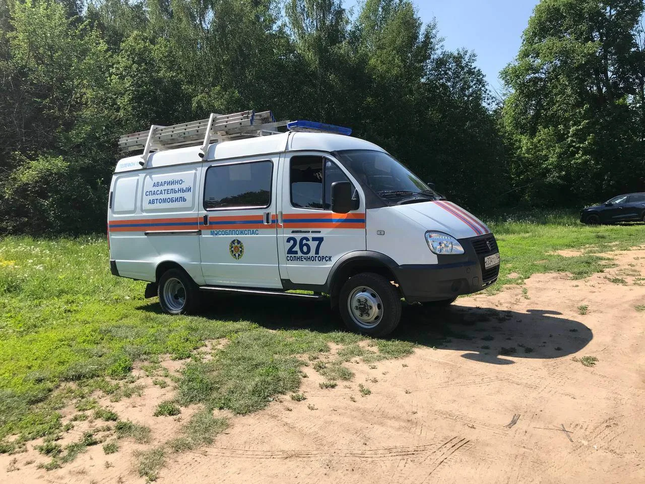 🔴В Солнечногорске спасатели #Мособлпоспас помогли женщине попасть домой к сыну-инвалиду