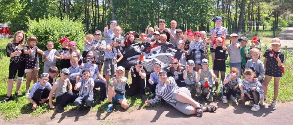 Йо-хо-хо! 🏴‍☠️ «Непоседы» сдаваться не собираются!

Сегодня наш лагерь превратился в настоящий пира