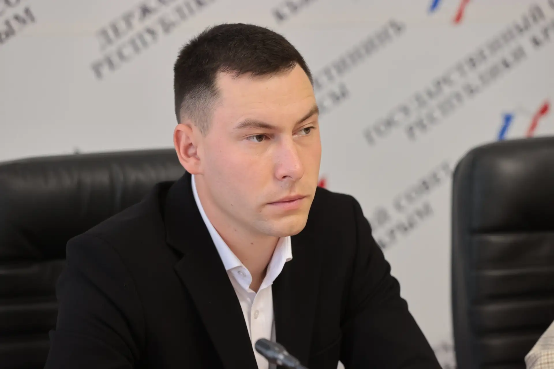 Сегодня свой день рождения отмечает помощник министра спорта Республики Крым, ветеран б...