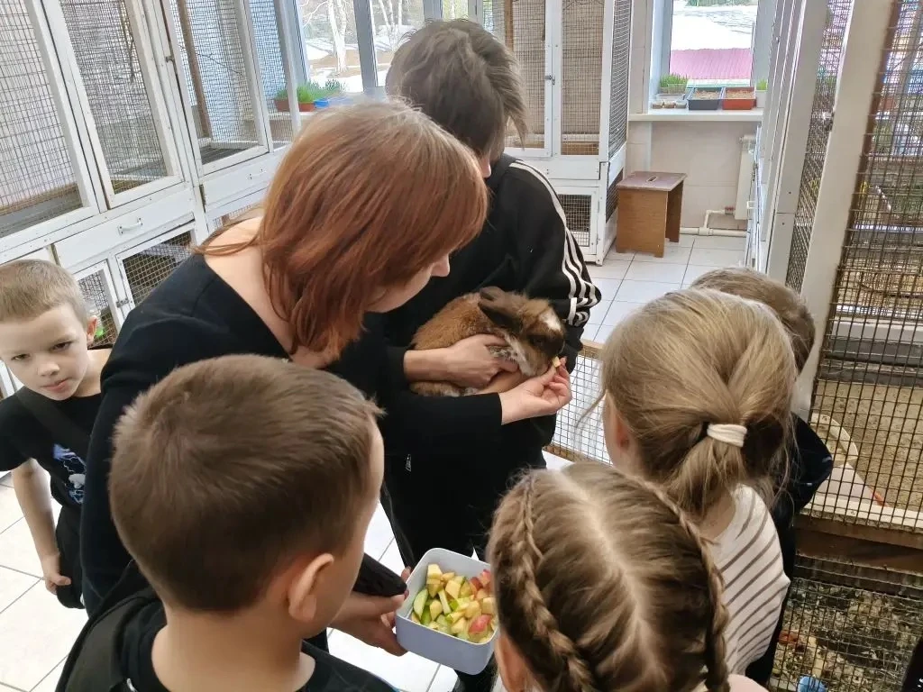 Каникулы с пользой✨  А вы любите животных?🐹 Ребята 1 А класса — не исключение! 31 марта ученики побы
