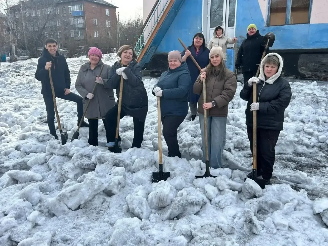 Культура "за" чистоту!  Сотрудники учреждений культуры сменили уроки, репетиции и активный поиск нов