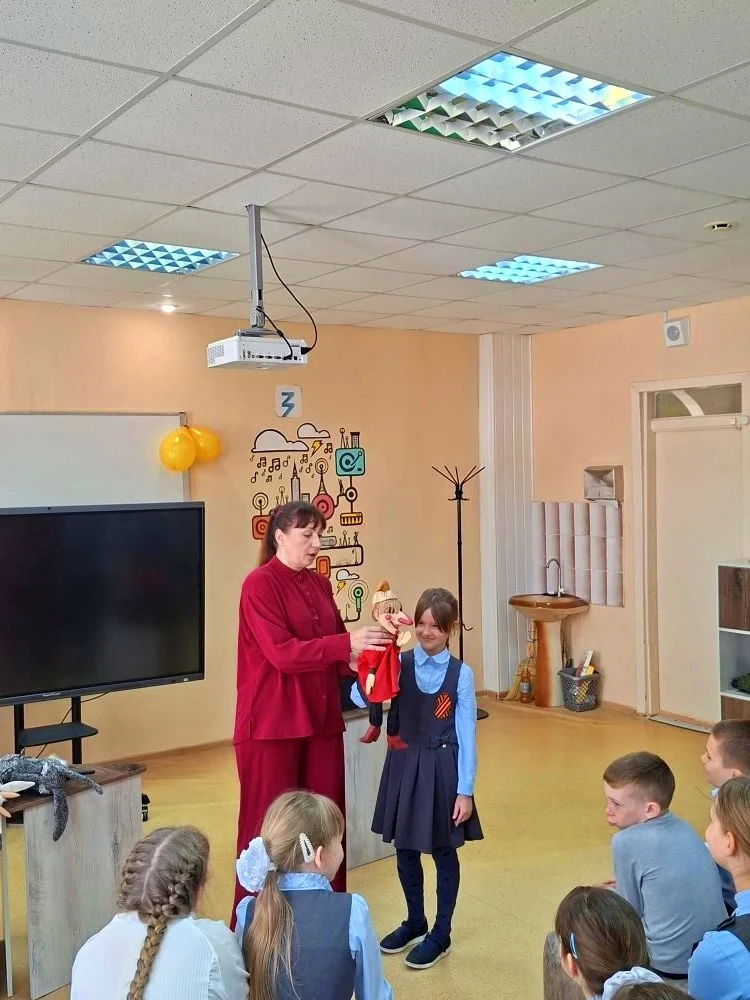 🎭✨ В преддверии Дня Великой Победы для наших гимназистов был организован потрясающий мастер-класс от