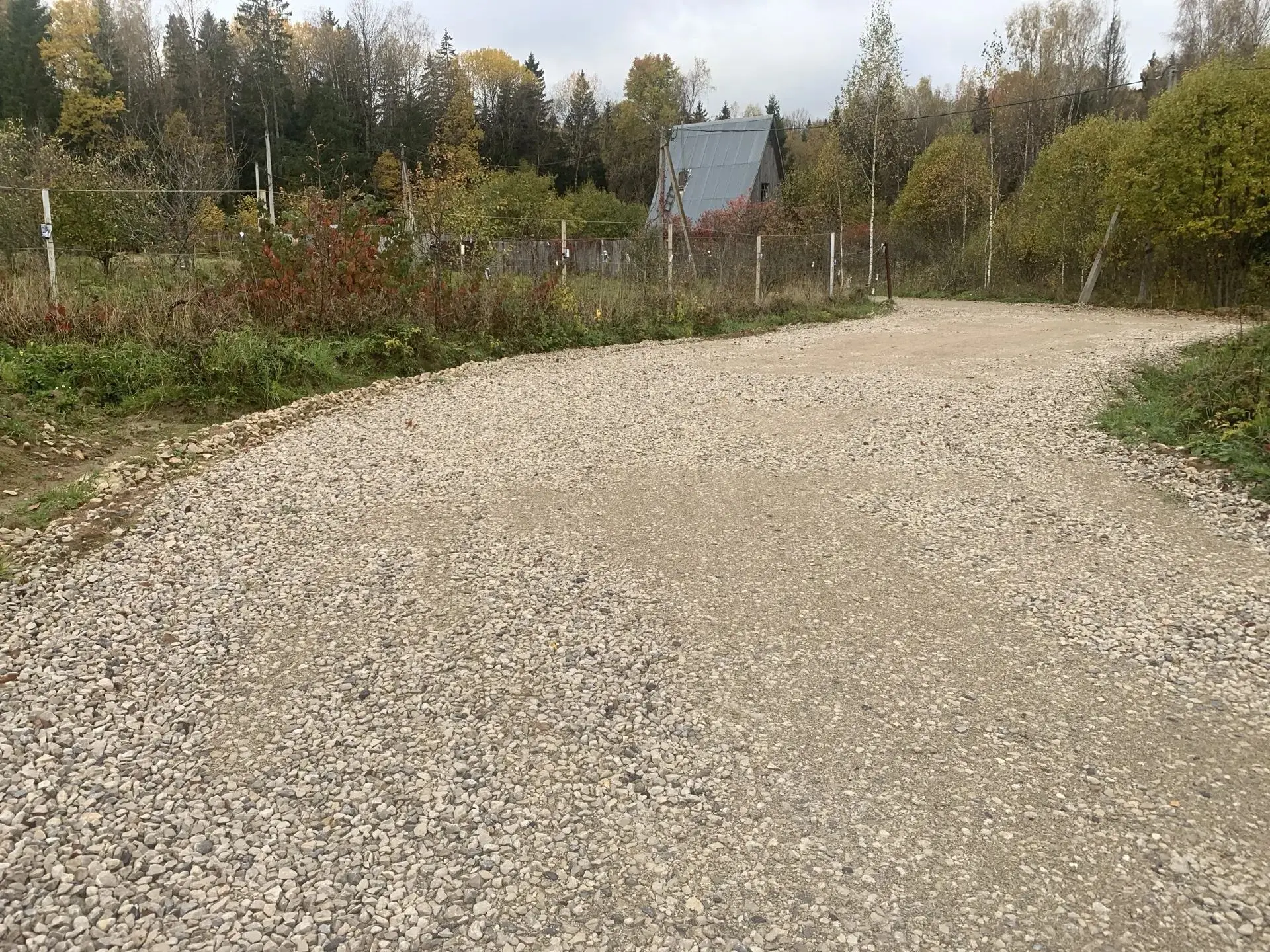 В Свинцово под Можайском дорога легла на частный участок: администрация сначала признал...