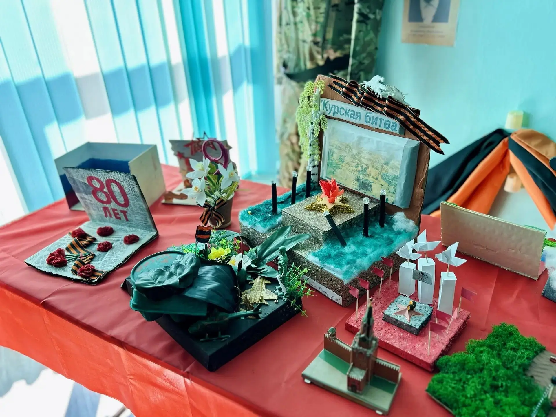 В школе № 51 сегодня открыли музейную комнату, посвященную памяти героев Великой Отечественной войны