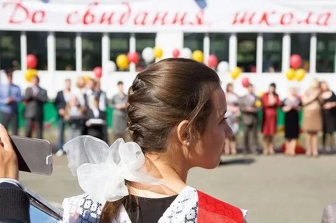 В России предложили выплаты и льготы для отличников и медалистов  В России предложили ввести выплату