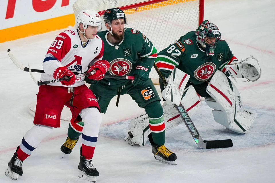 🏒 «Ак Барс» в Казани уступил «Локомотиву» - 0:2