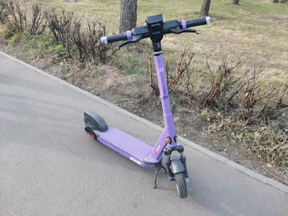 🛴 Двое детей на одном самокате попали под колеса иномарки в Братске.  ДТП произошло вчера вечером на