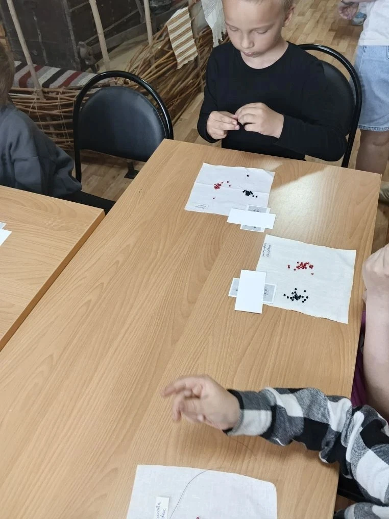 Сегодня ребята из пришкольного лагеря «Олимпик» побывали в Щёкинском краеведческом музее и приняли у