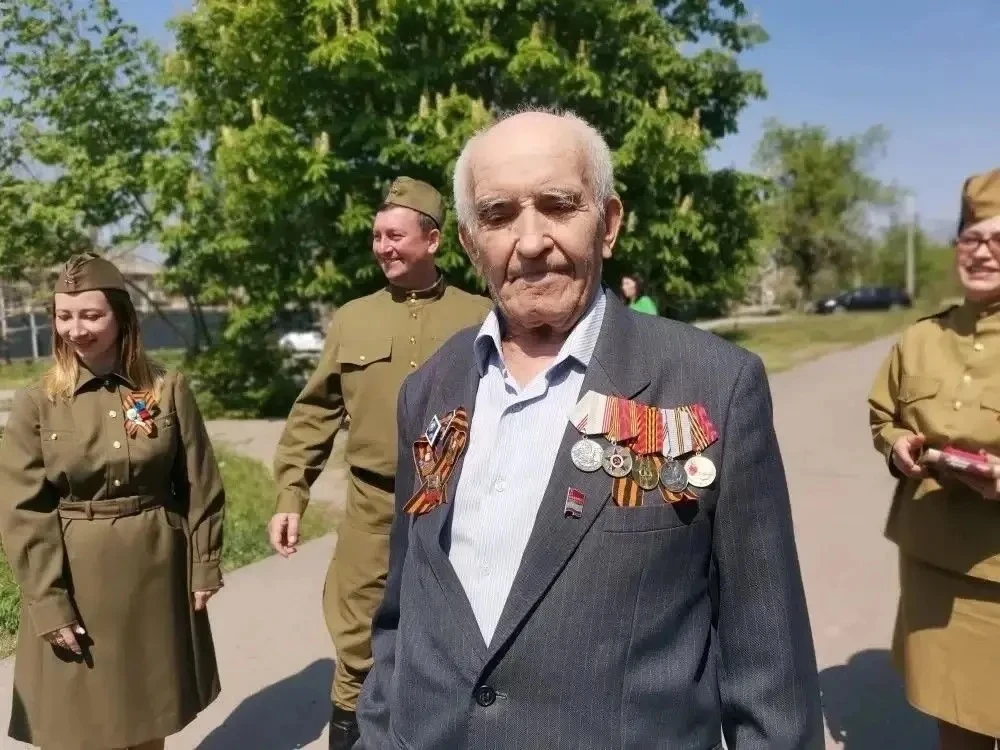 ✅ В честь 81-й годовщины Победы сотрудники Дворца культуры железнодорожников сердечно поздравили вет