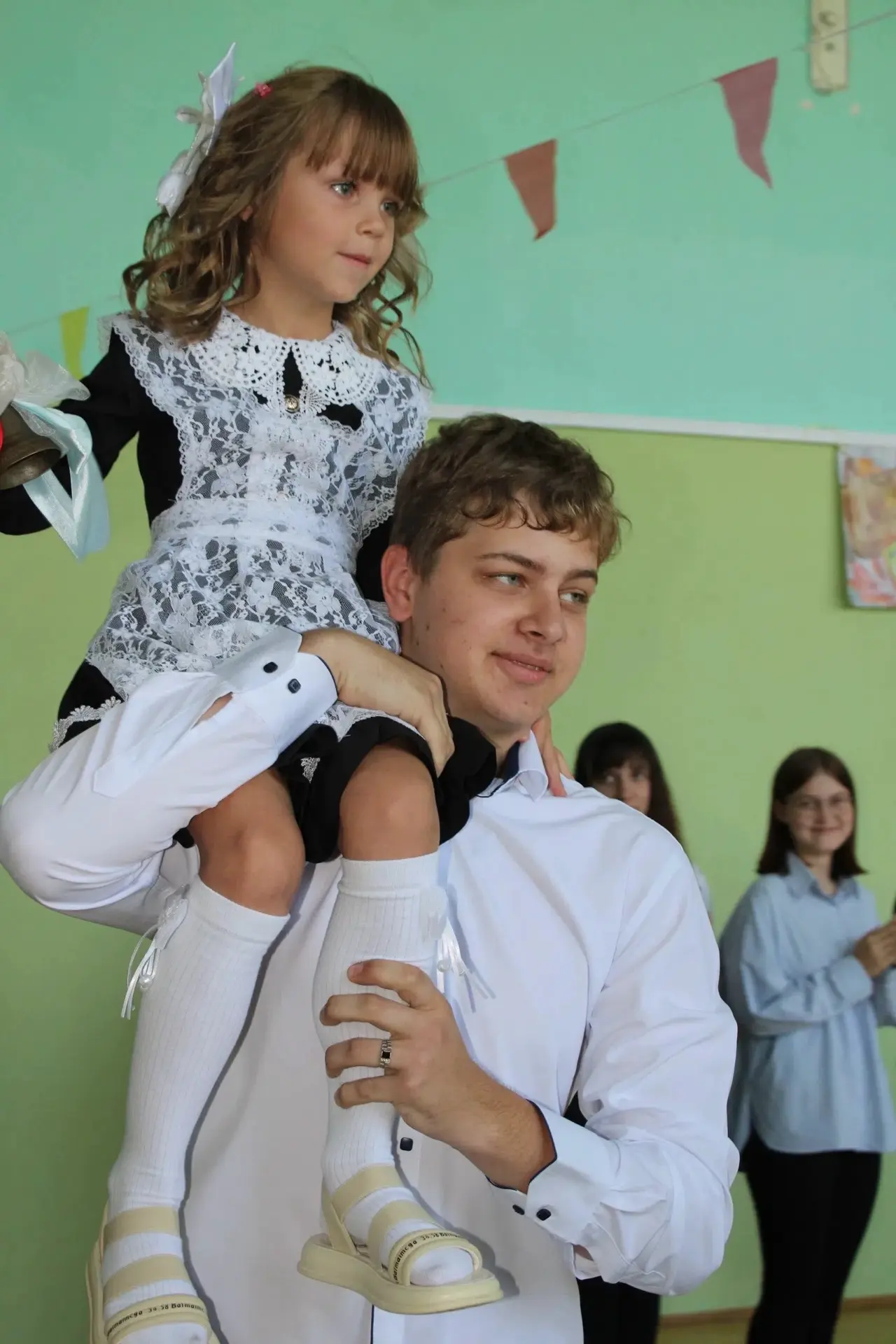ТОРЖЕСТВЕННАЯ ЛИНЕЙКА, ПОСВЯЩЁННАЯ ДНЮ ЗНАНИЙ!