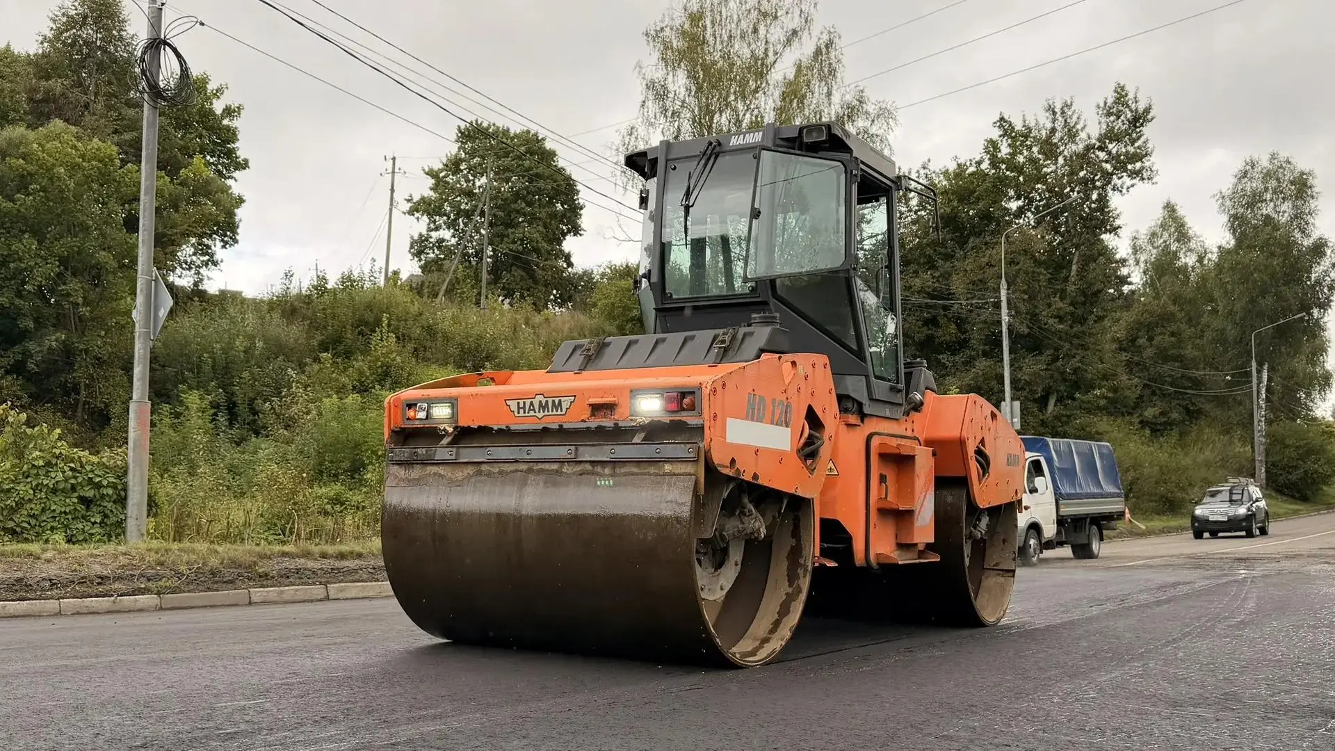 🚧 Дорожный ремонт на улице Красной в Рузе — на активной стадии. На самых разрушенных у...