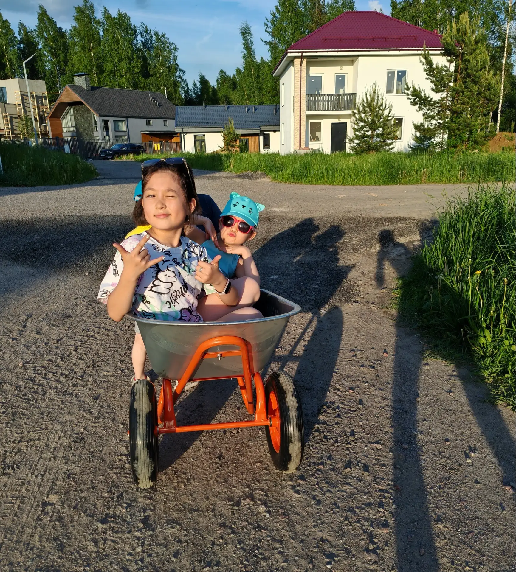 Девчонки на новой тачке 🛻🤣