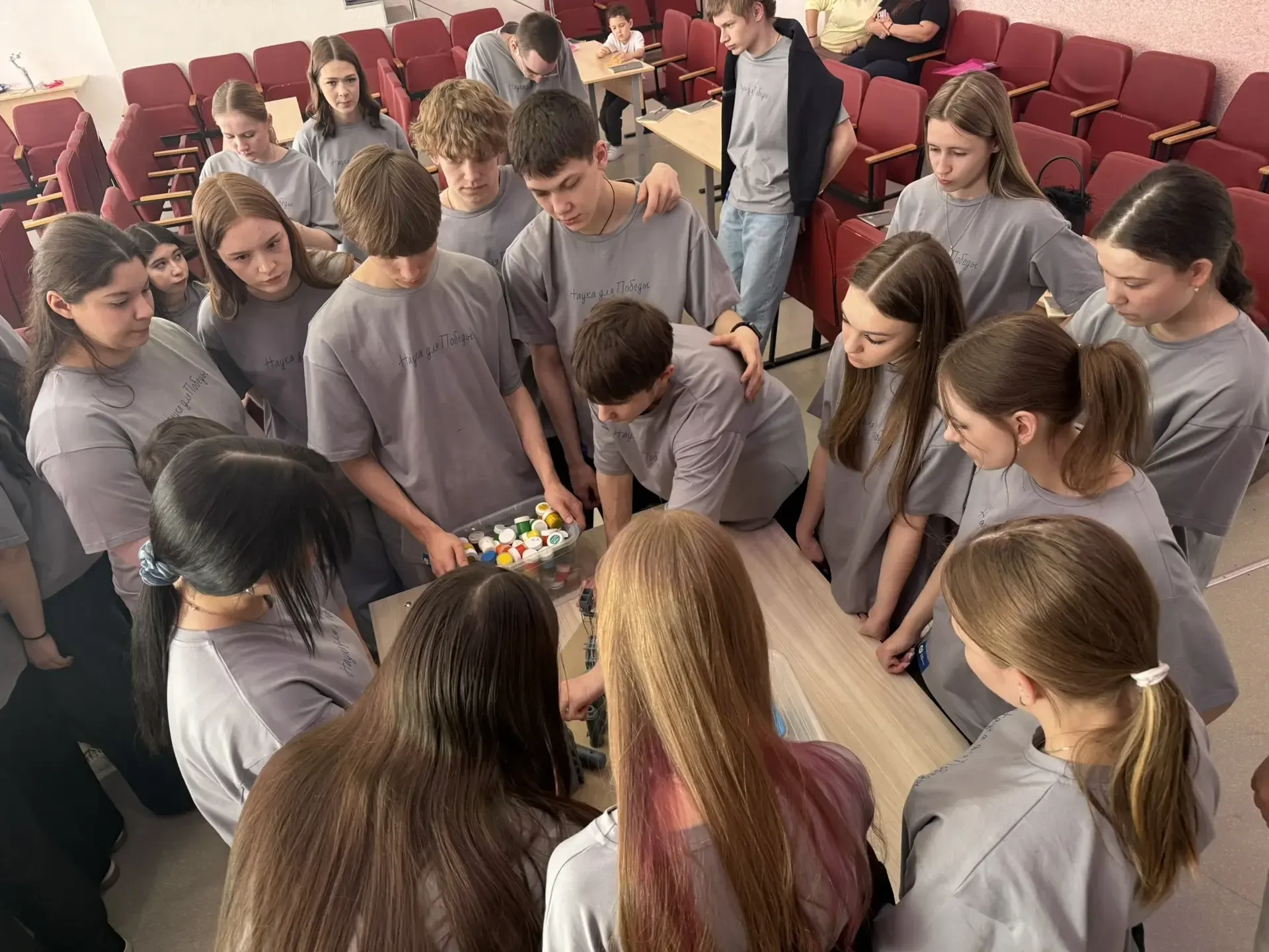 ✅ Научные дни завершились во второй пойковской школе!  В течение недели 48 старшеклассников из всех 