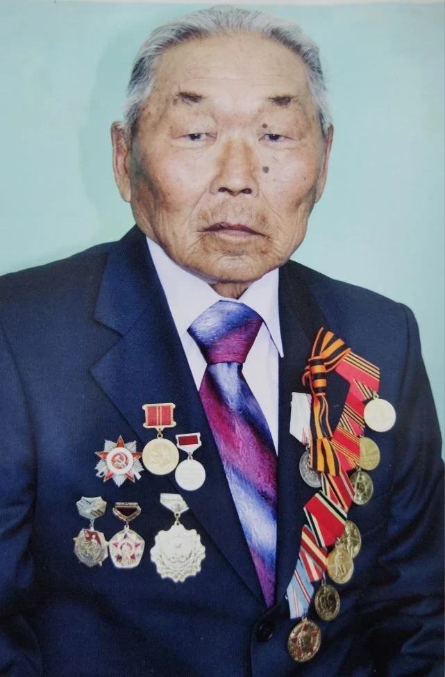 К 100-летию учителя-фронтовика из Гунэя

Со дня рождения участника Великой Отечественной войны, вете