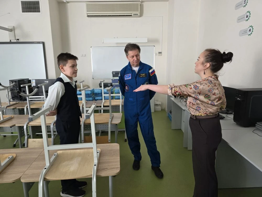 В ГБОУ школа №525 с углубленным изучением английского языка имени Дважды Героя Советского союза Г. М