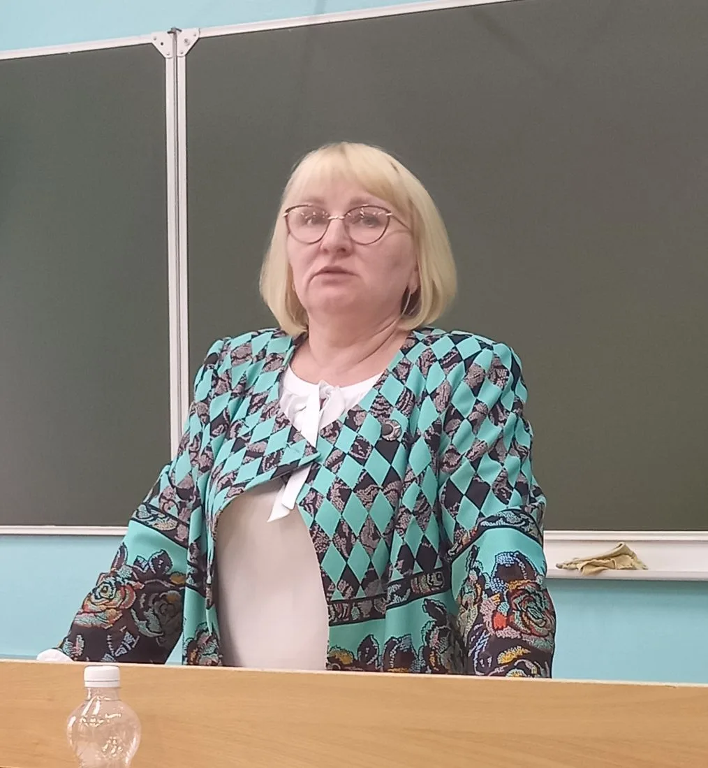 Сегодня в нашей школе 4 был проведен педагогический совет. Тема педсовета " Губернаторские инженерны