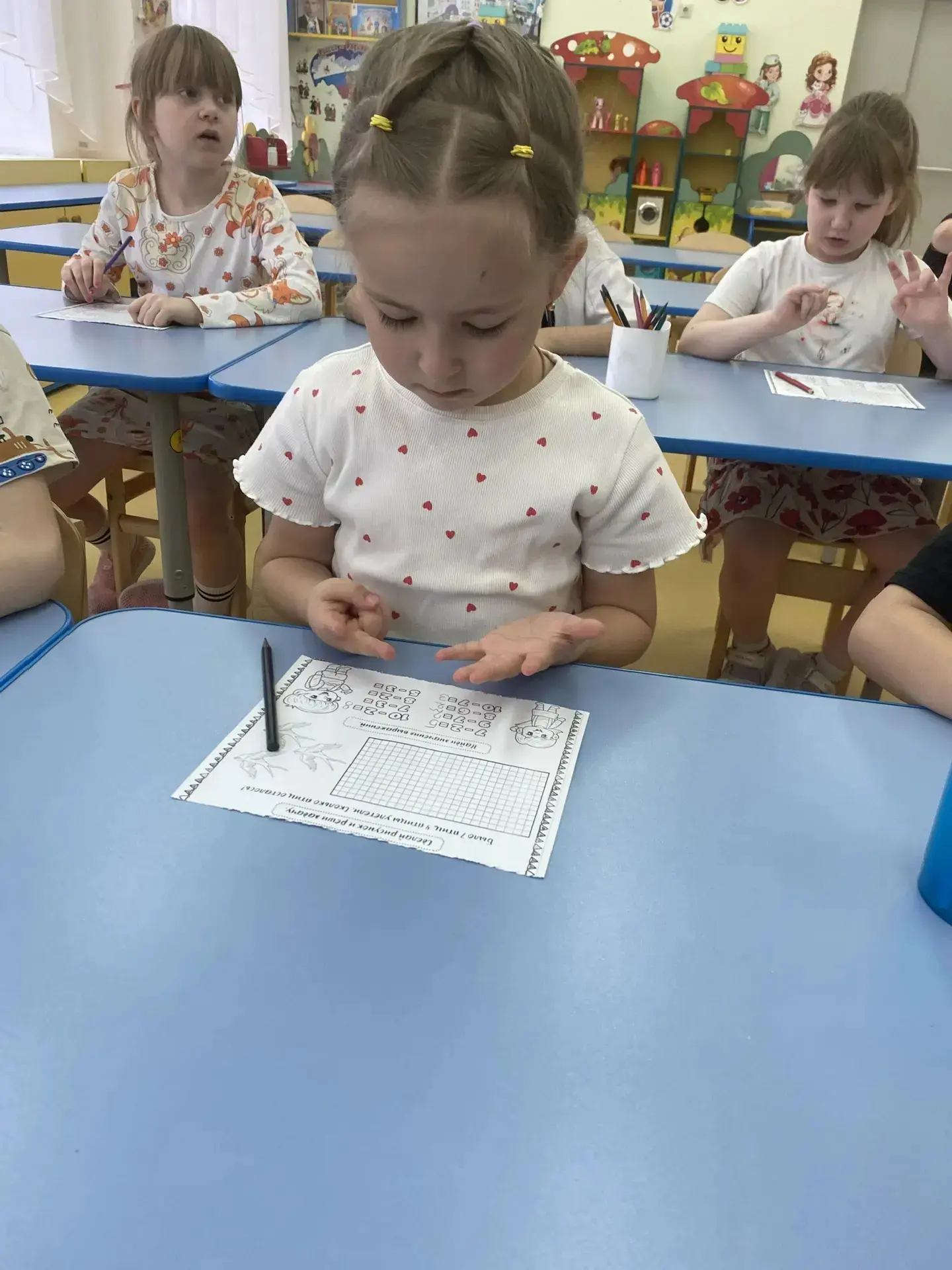 В подготовительной группе N3 "Незабудка" прошли комплексные занятия на тему: «Космическая неделя» 🚀 