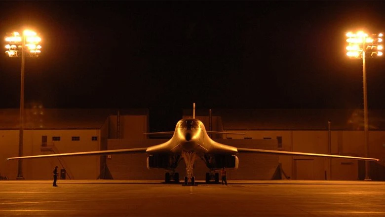 На авиабазе Фэрфорд в Великобритании размещены 18 бомбардировщиков B-1B Lancer и девять B-52H Strato