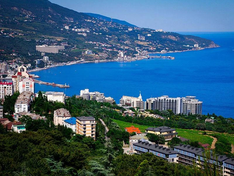 🏖 Снять жильё в Крыму в августе становится всё сложнее

В разгар курортного сезона найти свободную 