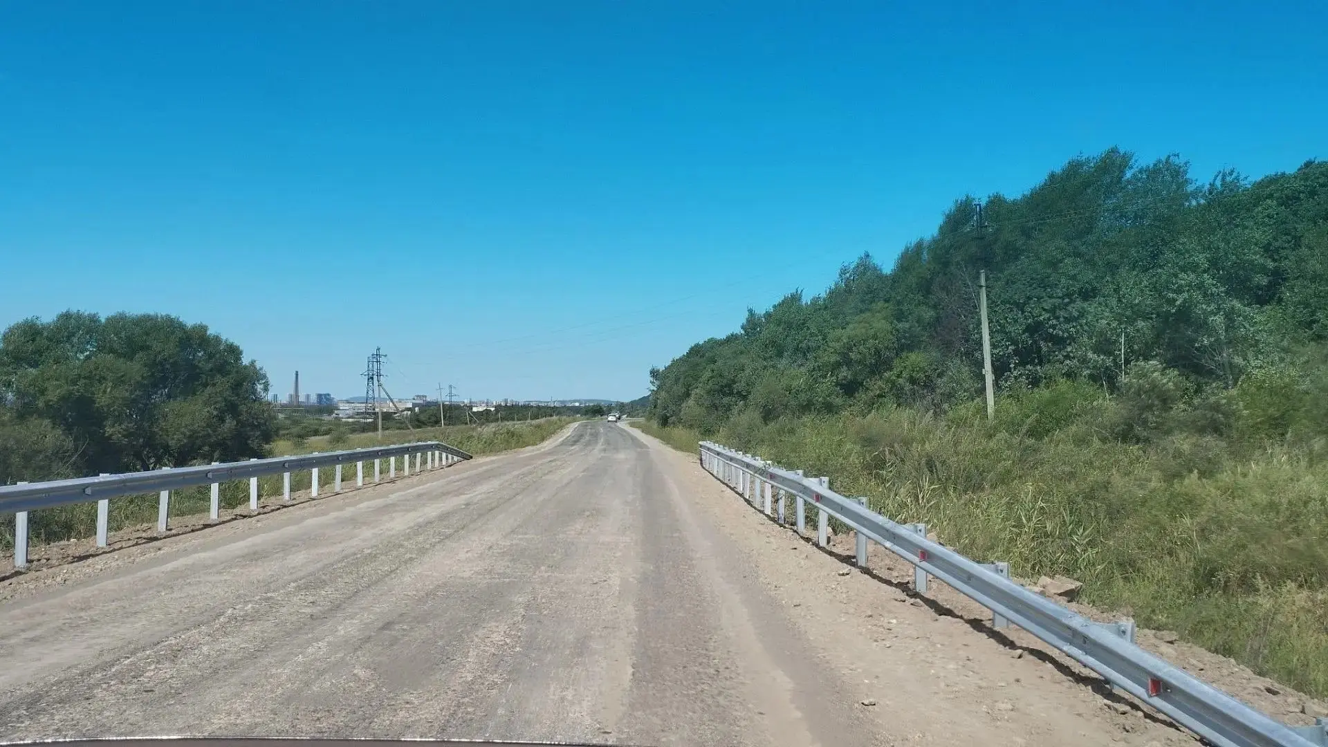 Продолжается ремонт дорог в Уссурийском округе