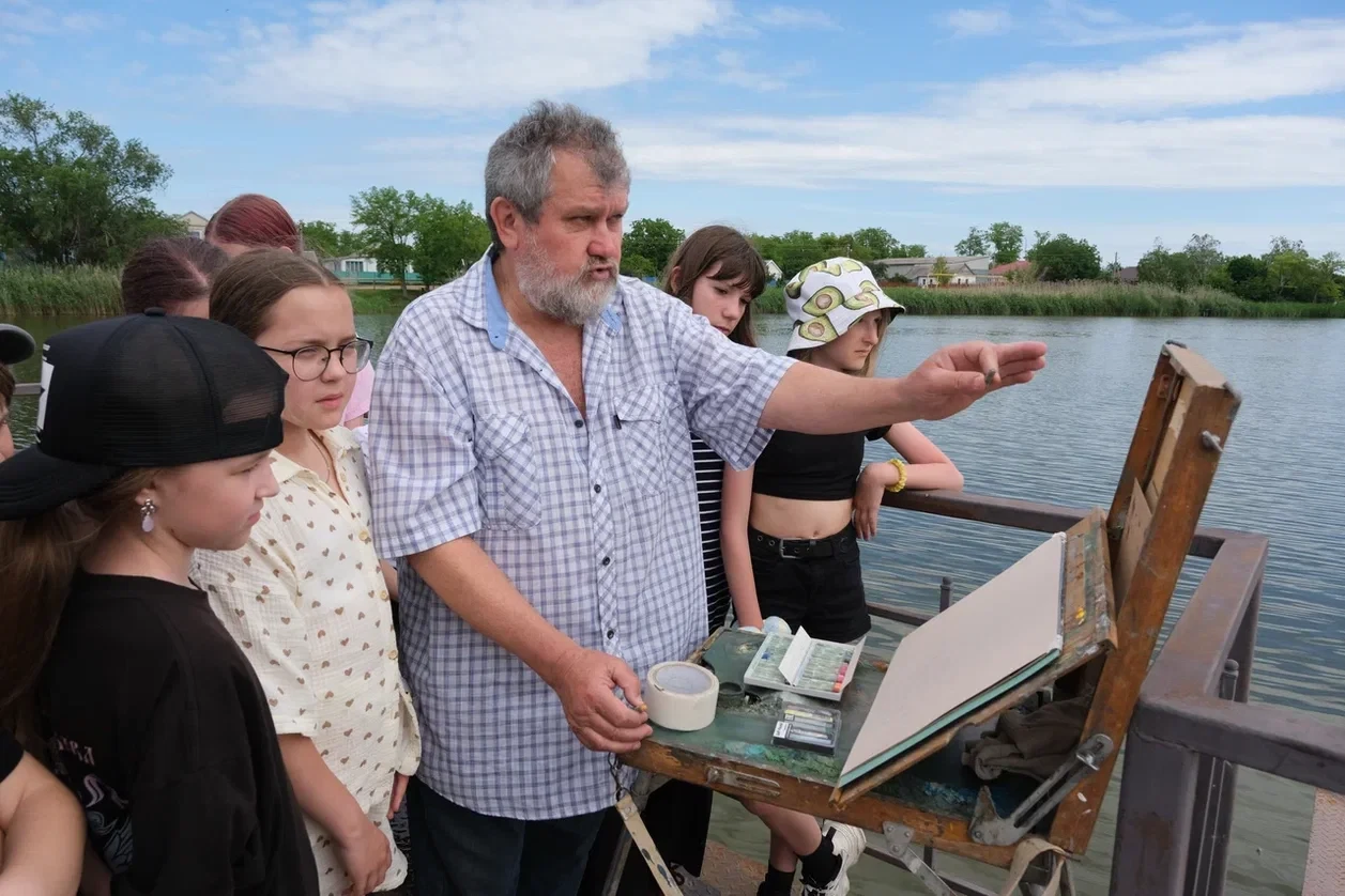 Утром вода и небо одни, в полдень — совершенно другие. 🌞