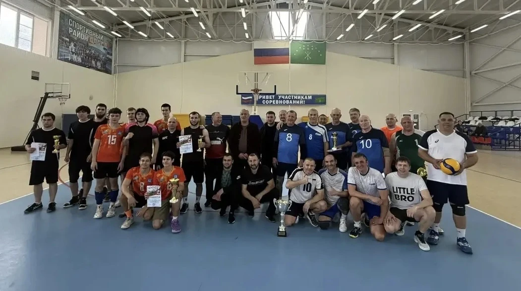 В минувшие выходные физкультурно-оздоровительный комплекс «Нарт» в а.Тахтамукай вновь с...