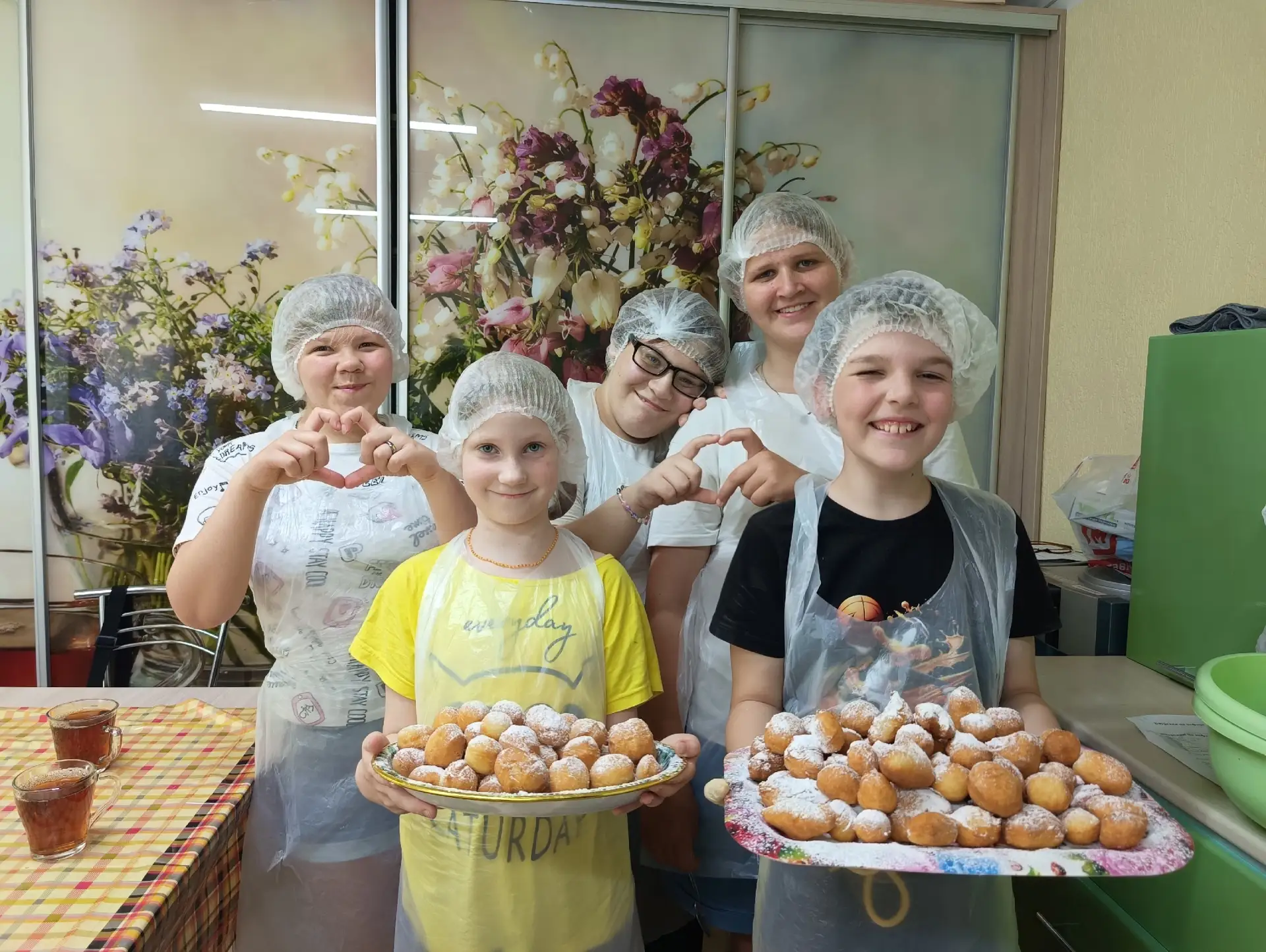 Сегодня участники проекта «Вкусно как дома» познакомились с традициями казахской кухни и приготовили