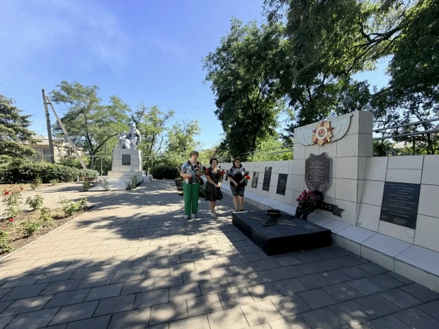 2 сентября 1943 года стало важной датой в истории города Петровское (ранее — посёлок Пе...