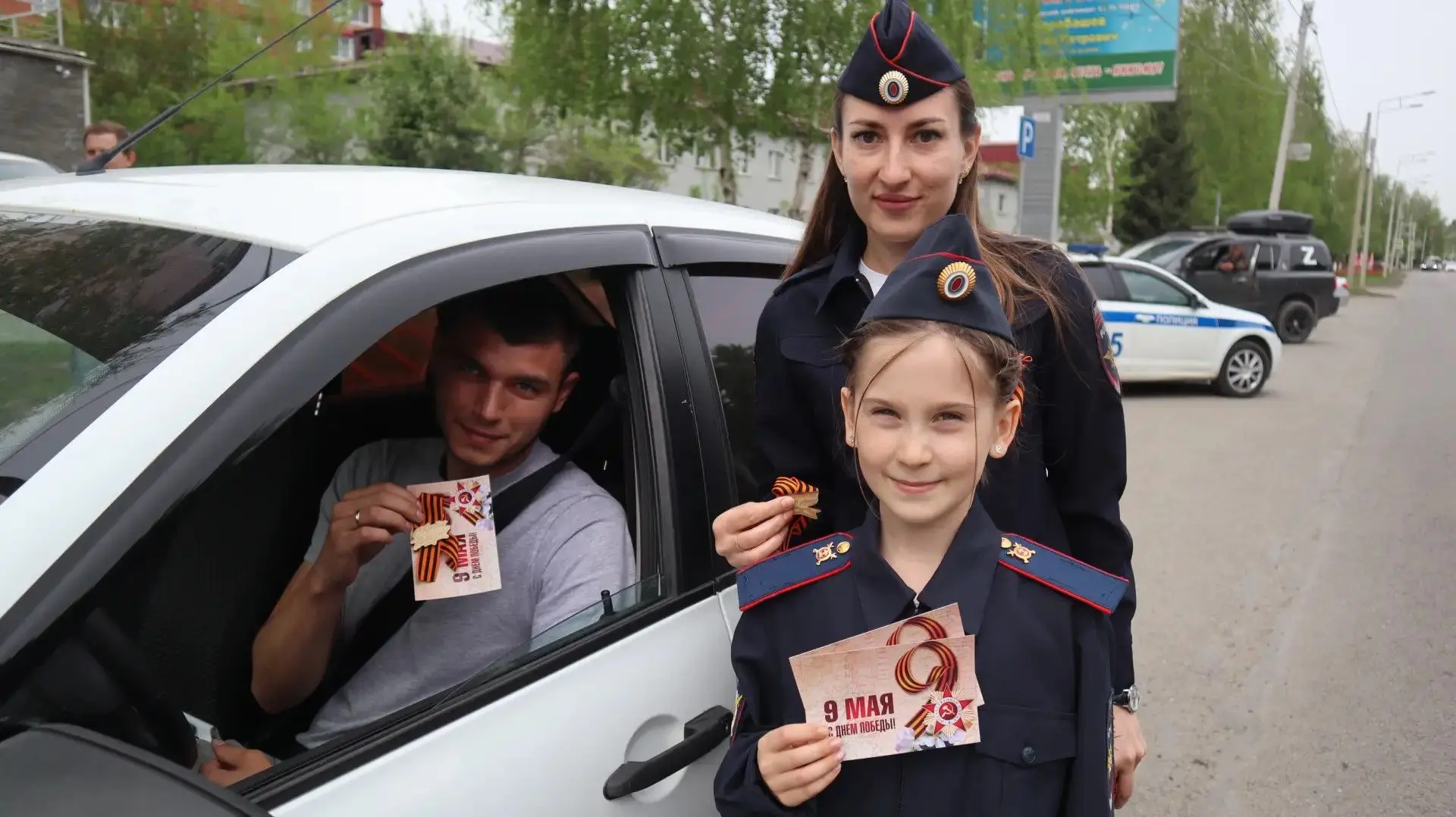 В преддверии Дня Победы в Горно‑Алтайске прошла патриотическая акция «Победа в сердце каждого из нас