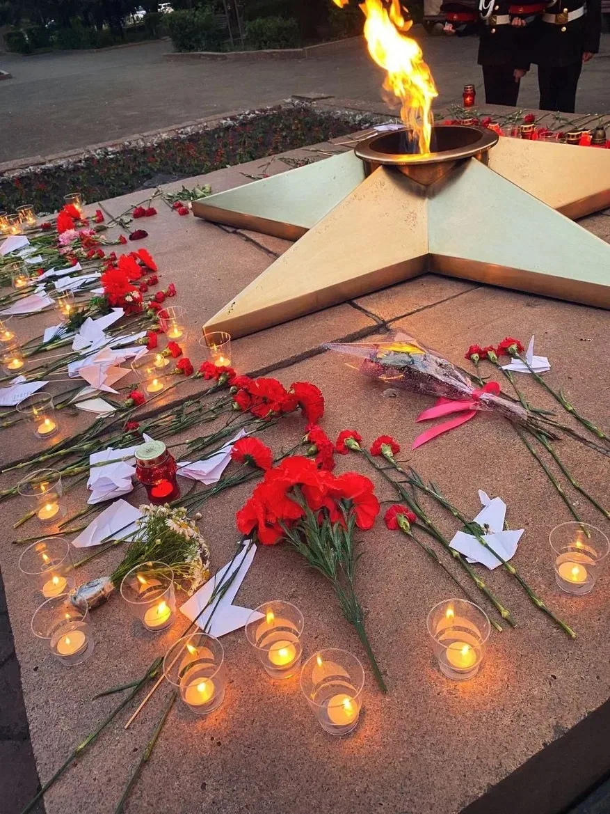 🕊️ Зажгите свечу памяти вместе с нами!

22 июня — День памяти и скорби. 
В 4:00 утра у монумента «В