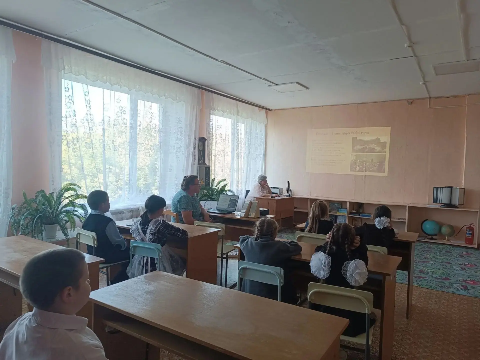 3 сентября в нашей школе состоялся классный час, приуроченный ко Дню солидарности в бор...