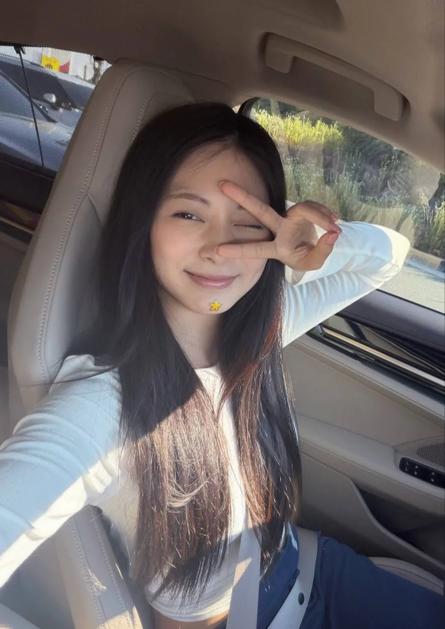 🔺Цзыюй (TWICE) подарили Porsche Panamera на день рождения.