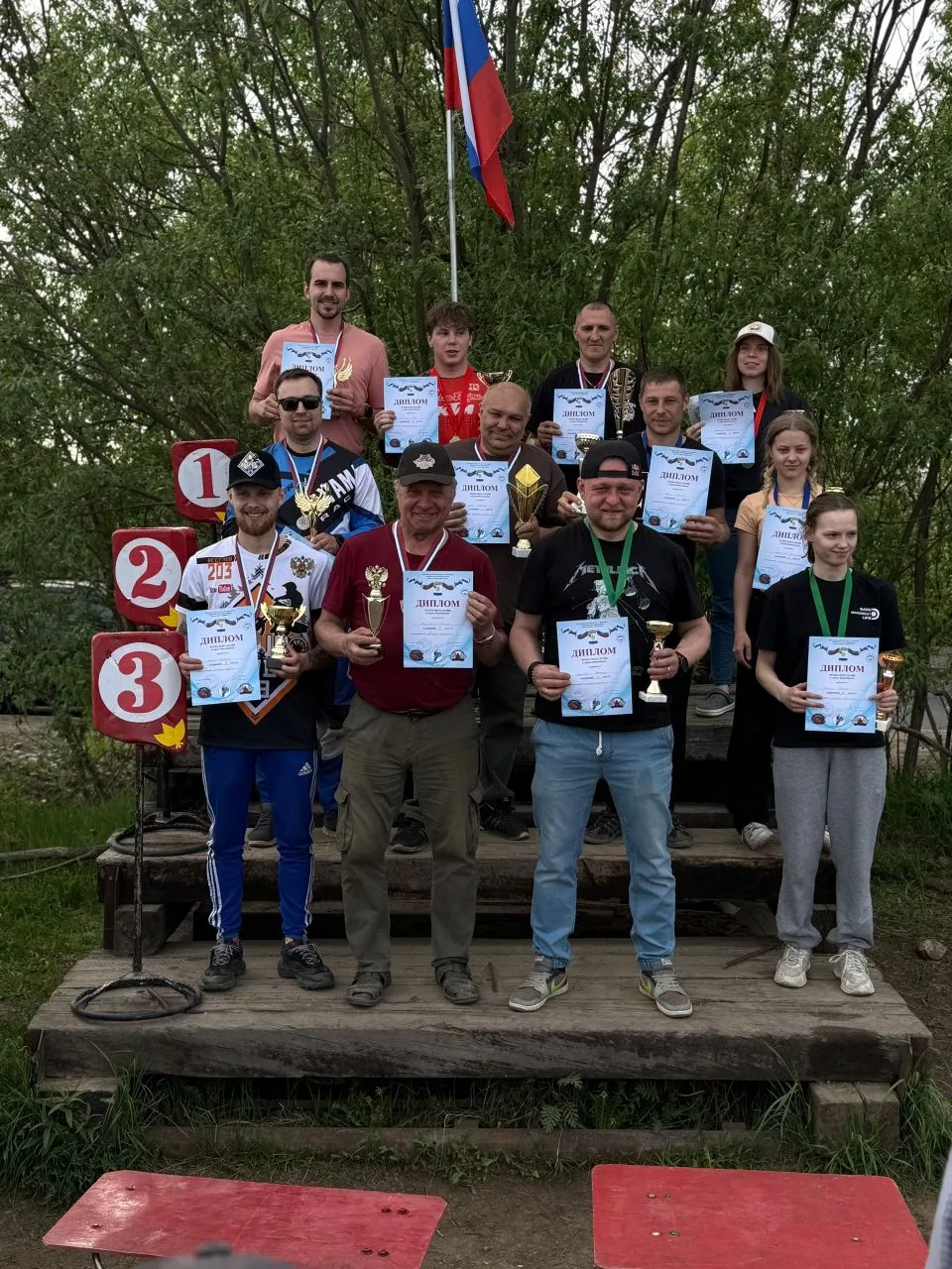 Сегодня на стадионе «Мотор» в г. Новодвинске — день огня и скорости 🏍️🔥