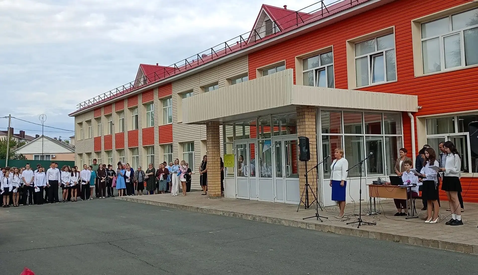 🎒 Для вас, поколение будущего!