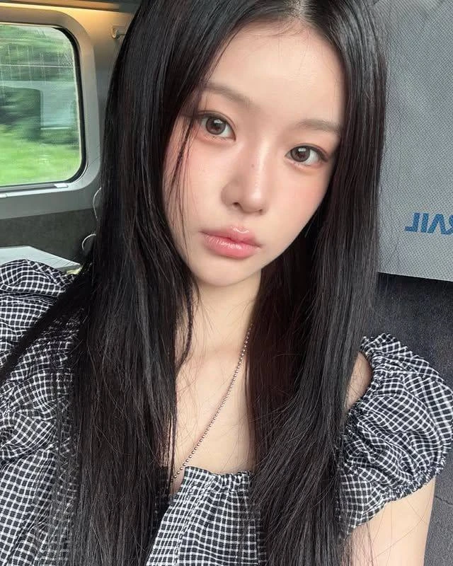 🇰🇷 Подборка корейских слов: Тема «Уютное»

• 휴일 [Хюиль] — Выходной день
• 커피 [Кхопхи] — Кофе
• 책 [
