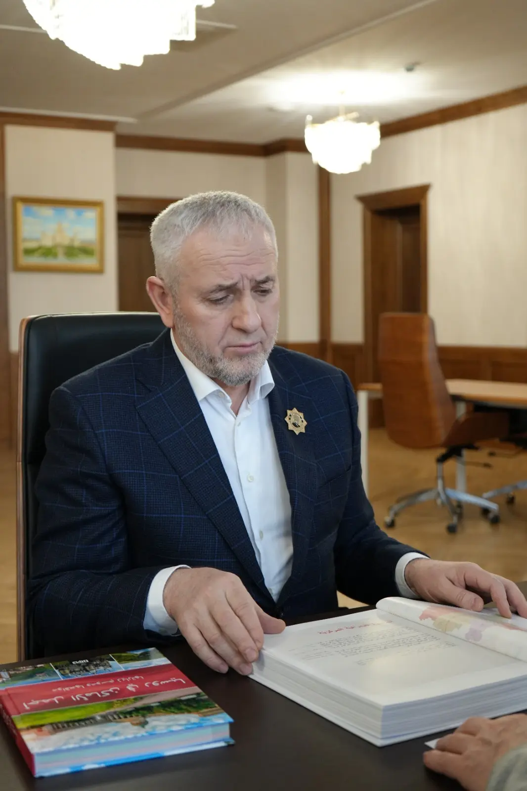 Ассаламу Алайкум!  Сегодня Руководитель Администрации Главы и Правительства ЧР Галас Таймасханов про