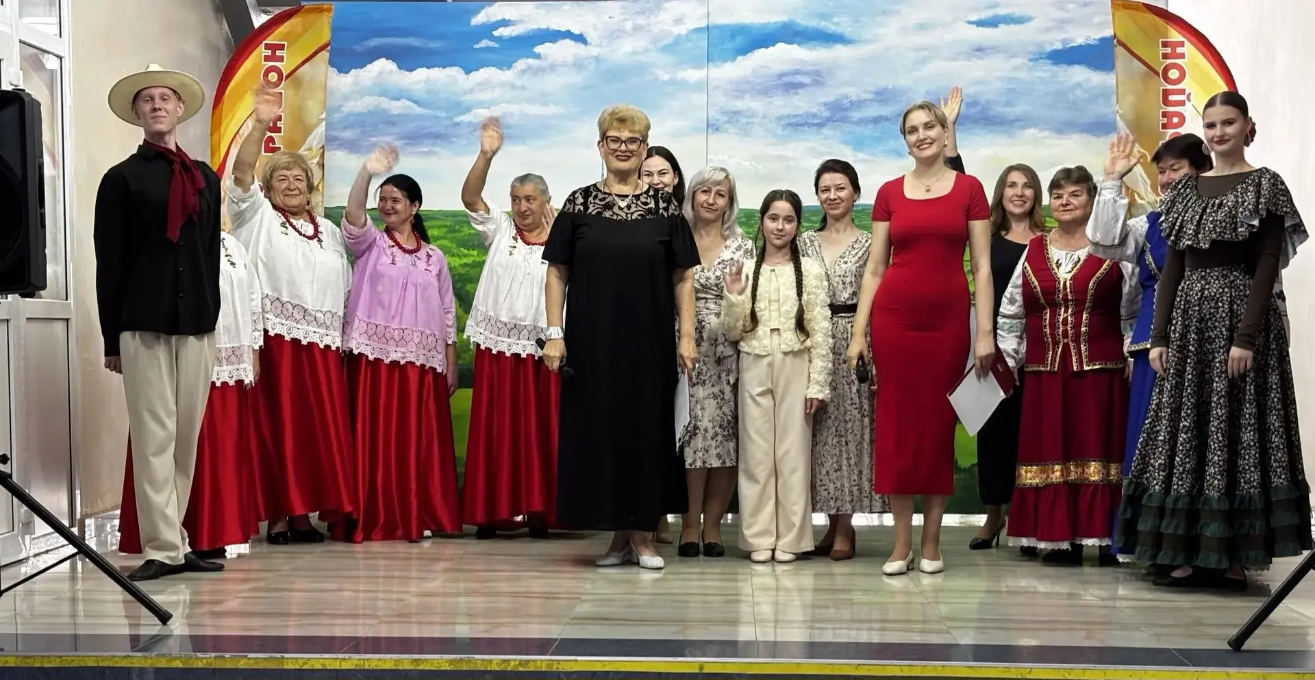 🎶💖 "Согреем музыкой сердца": Отчётный концерт и выставка талантов! 💖🎶
