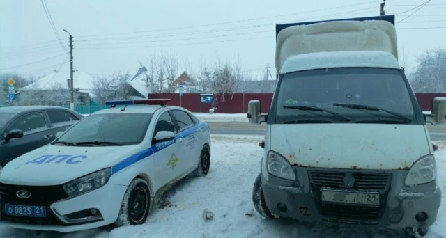 Житель Чебоксарского района попал под уголовную статью, предъявив инспектору чужие права
