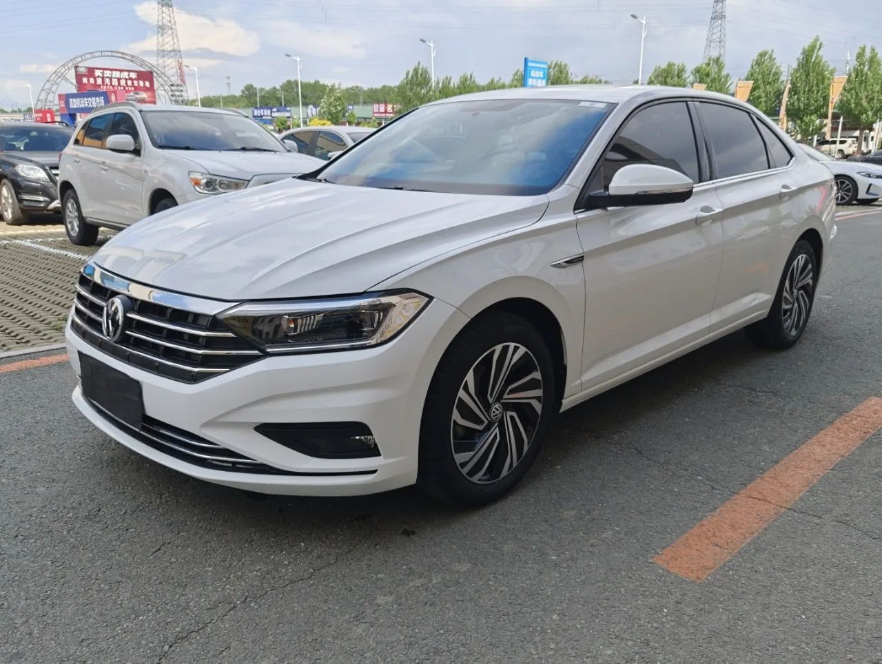 ✅ ДОСТУПЕН К ПОКУПКЕ 

VOLKSWAGEN SAGITAR ИЗ КИТАЯ 

- 2022 год 
- Двигатель: 1.4л., турбо, бензин, 