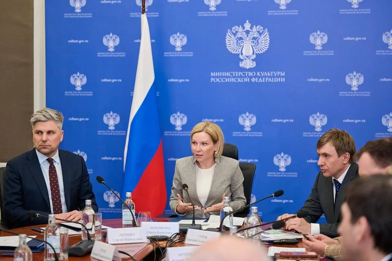 Провела первое заседание рабочей группы по организации культурной программы Международного фестиваля