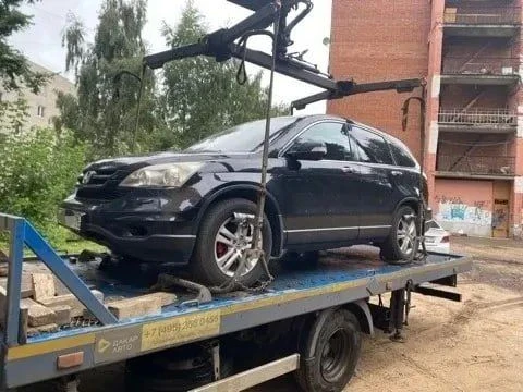 У 36-летней жительницы Ярославля изъяли Honda CR-V из-за долгов на сумму более 1 млн ру...