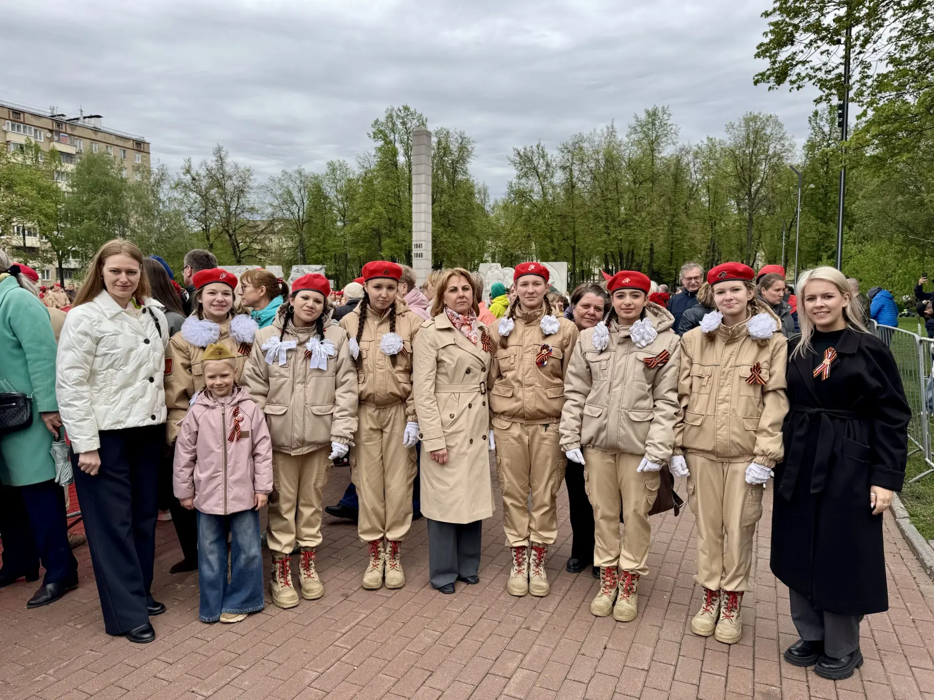 ✨Память поколений: Юнармейцы почтили подвиг героев  🇷🇺 9 мая, в День Великой Победы, юнармейцы отряд